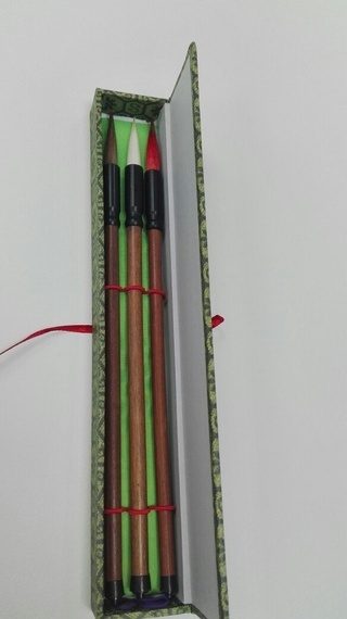 Набор из 3 кистей смешанный волос, ручка бамбук А502 подарочная упаковка																										